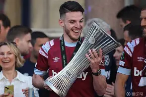 熊猫体育官方网站-阿森纳10年最强阵容