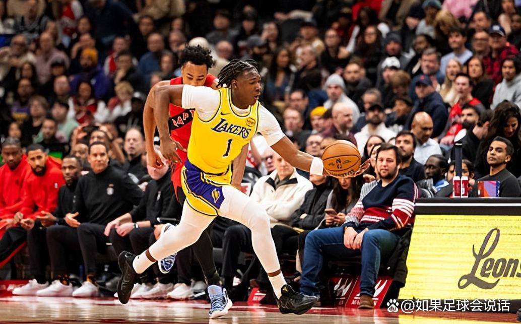 里尔训练开放日；加时末段止住颓势引欢呼；NBA常规赛在即；轮换策略成焦点