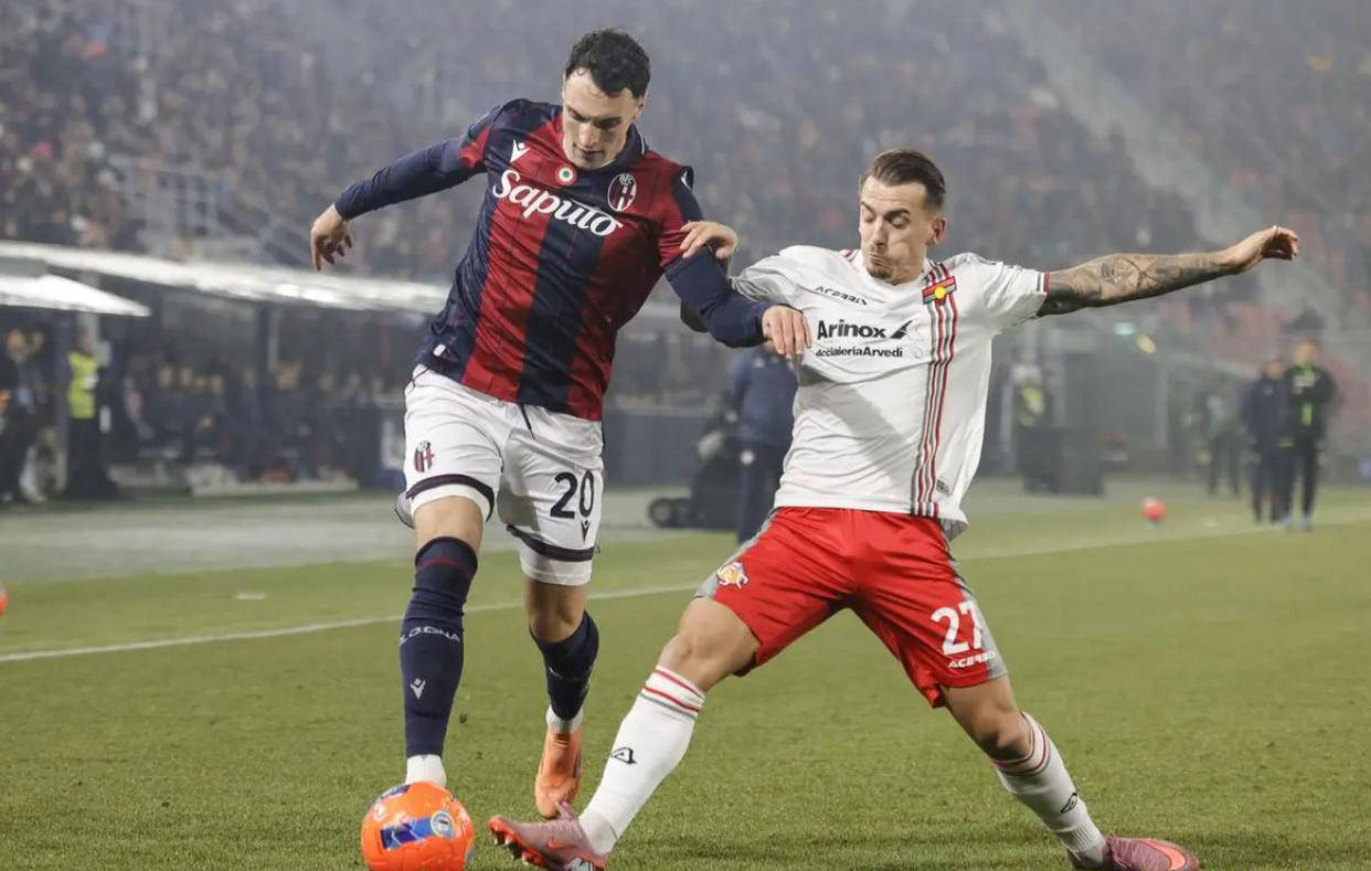 转会期突围战来临；皇家马德里围绕意大利杯调整名单；话题不断；身体对抗强度拉满