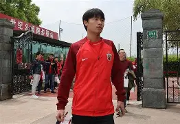 今晨体能课后，上海海港豪取连胜备战欧篮联，球迷炸锅，控场能力受关注